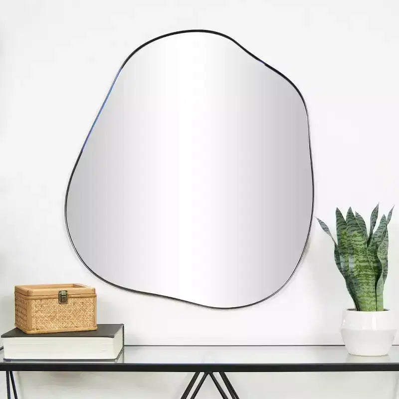 CosmoLiving by Cosmopolitan 71 x 79 cm, miroir mural abstrait en métal ondulé, noir : ovale, sans assemblage, utilisation en intérieur, fixation murale