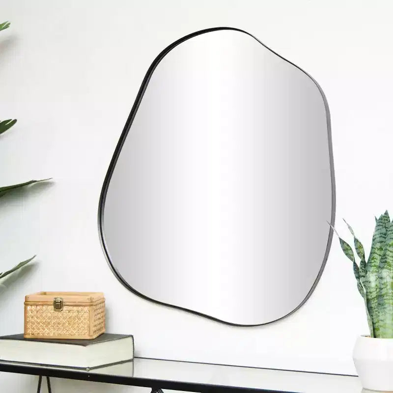 CosmoLiving by Cosmopolitan 71 x 79 cm, miroir mural abstrait en métal ondulé, noir : ovale, sans assemblage, utilisation en intérieur, fixation murale