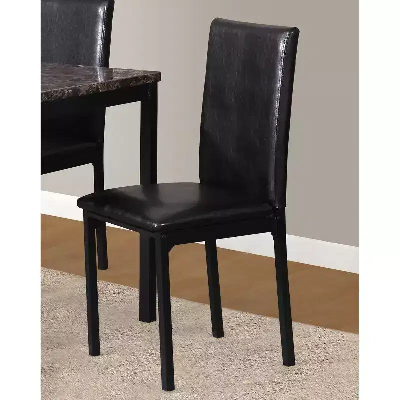 Ensemble de salle à manger en métal Citico de Roundhill Furniture avec plateau en faux marbre stratifié, table blanche et chaises noires, 5 pièces