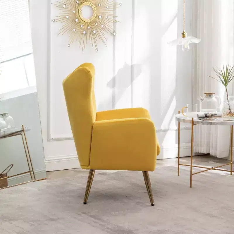 Fauteuil d'appoint en velours capitonné à dossier haut Sovarol de Roundhill Furniture, jaune