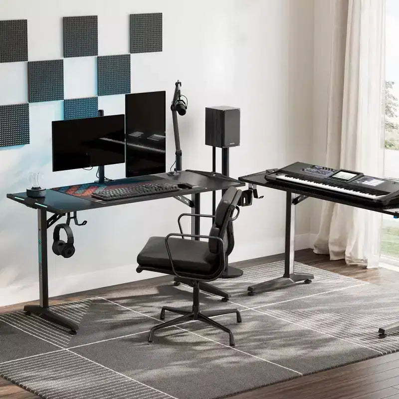 Bureau de gamer EUREKA ERGONOMIC avec accessoires intégrés, 58,27 P x 23,62 L x 31,22 H, Noir