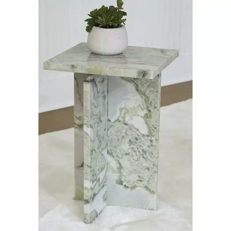 Table d'appoint en marbre blanc et vert Deaconwell de Signature Design by Ashley