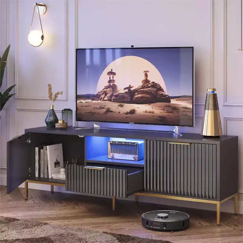 Meuble TV Bestier 55/70 pouces pour téléviseurs jusqu'à 60/80 pouces, meuble de divertissement moderne brillant avec tiroirs, armoires, console TV cannelée