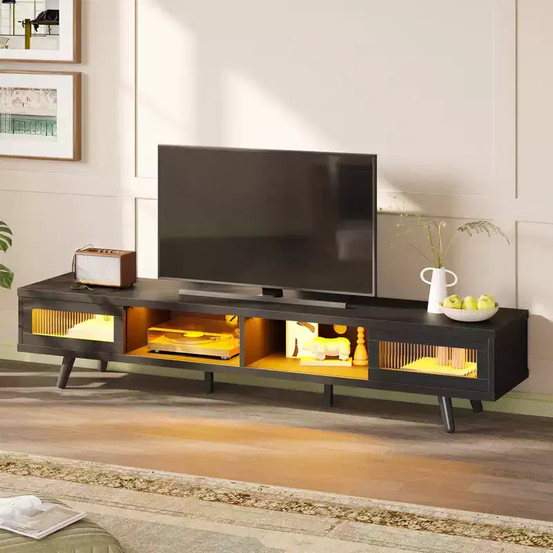 Meuble TV moderne bas Bestier 70 pouces avec LED et rangements pour salon