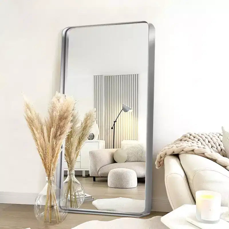 Miroir mural rectangulaire en alliage d'aluminium avec bords doux et arrondis et galvanoplastie argentée