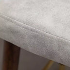 Tabouret de comptoir Roundhill Furniture Nevis de style moderne du milieu du siècle en similicuir touffeté avec garniture cloutée, blanc, ensemble de 2