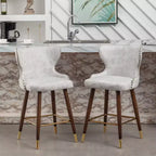 Tabouret de comptoir Roundhill Furniture Nevis de style moderne du milieu du siècle en similicuir touffeté avec garniture cloutée, blanc, ensemble de 2