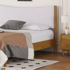 Lit moderne Queen Size GDFStudio Tracy en bois d'hévéa avec tête de lit capitonnée en velours Teddy