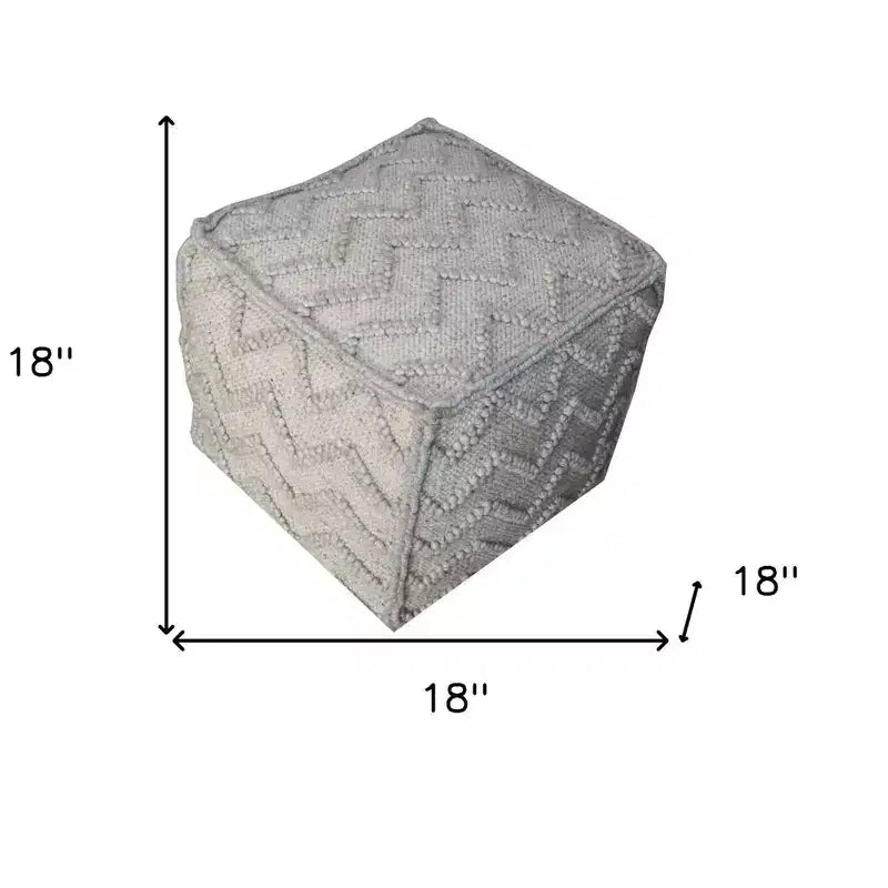 HomeRoots Pouf-Ottoman Cube Chevron 18 po en mélange de laine et de coton gris