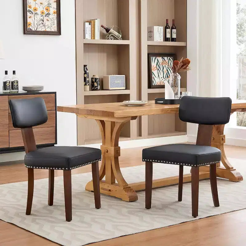 Lot de 2 chaises de salle à manger modernes en cuir avec dossier incurvé rembourré, cadre en bois dur et garniture cloutée, capacité de 120 kg