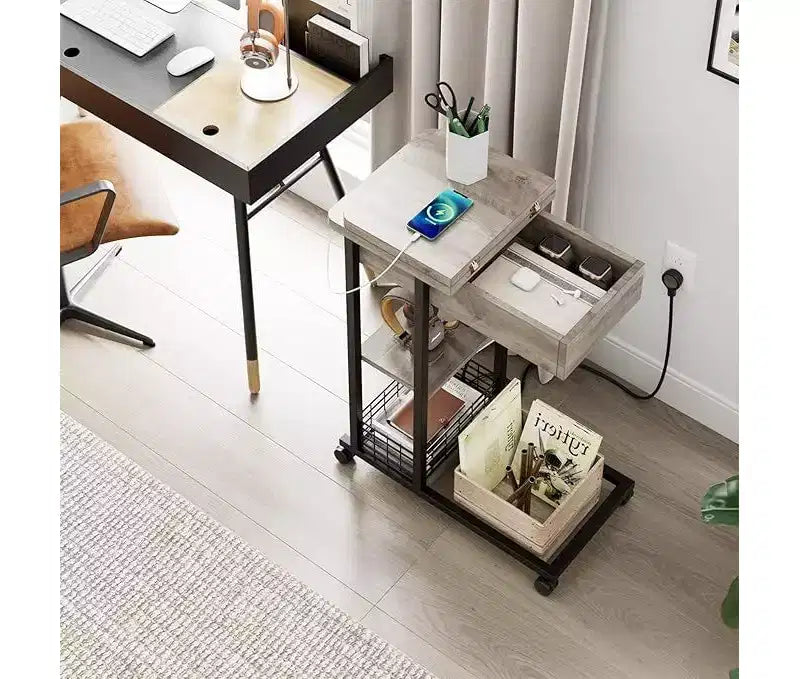Table d'appoint pliante en C avec station de charge intégrée, ports USB et prises pour salon et chambre - Design compact et étroit