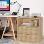 Lot de 2 tables de chevet cannelées de style ferme avec station de recharge – Tables d'appoint de style Mid-Century Modern de 58 cm avec 2 tiroirs pour chambre et salon