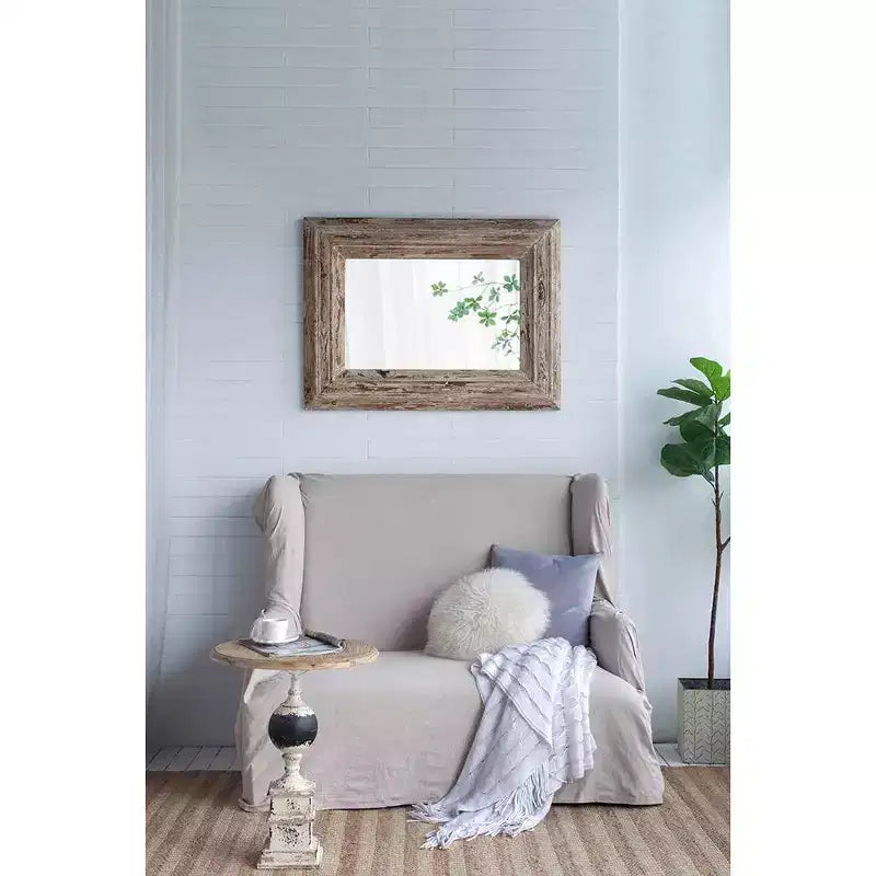 Miroir mural rectangulaire de 30 x 39 pouces avec cadre en bois vieilli