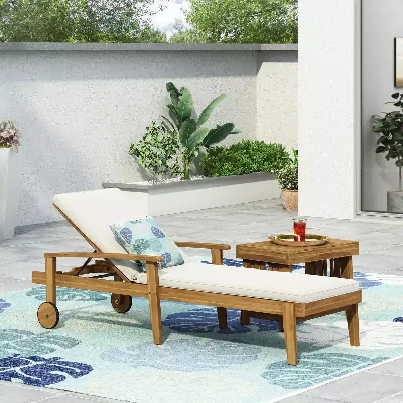 Chaise longue en bois avec dossier inclinable à 5 positions, transat d'extérieur avec roulettes et coussin résistant à l'eau pour jardin et piscine