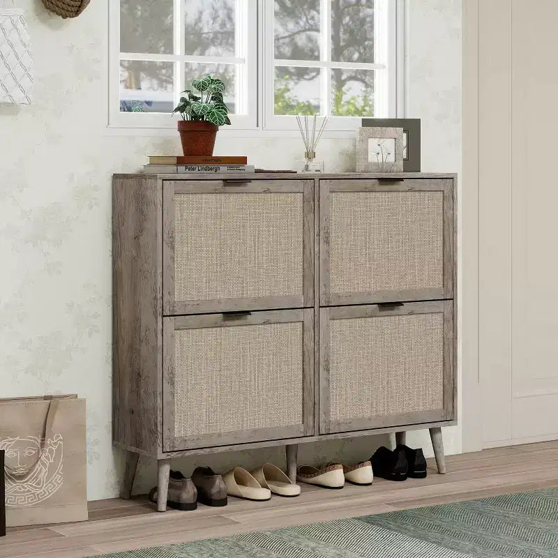 Meuble à chaussures en bois de rotin GDFStudio Sophie avec 4 portes basculantes