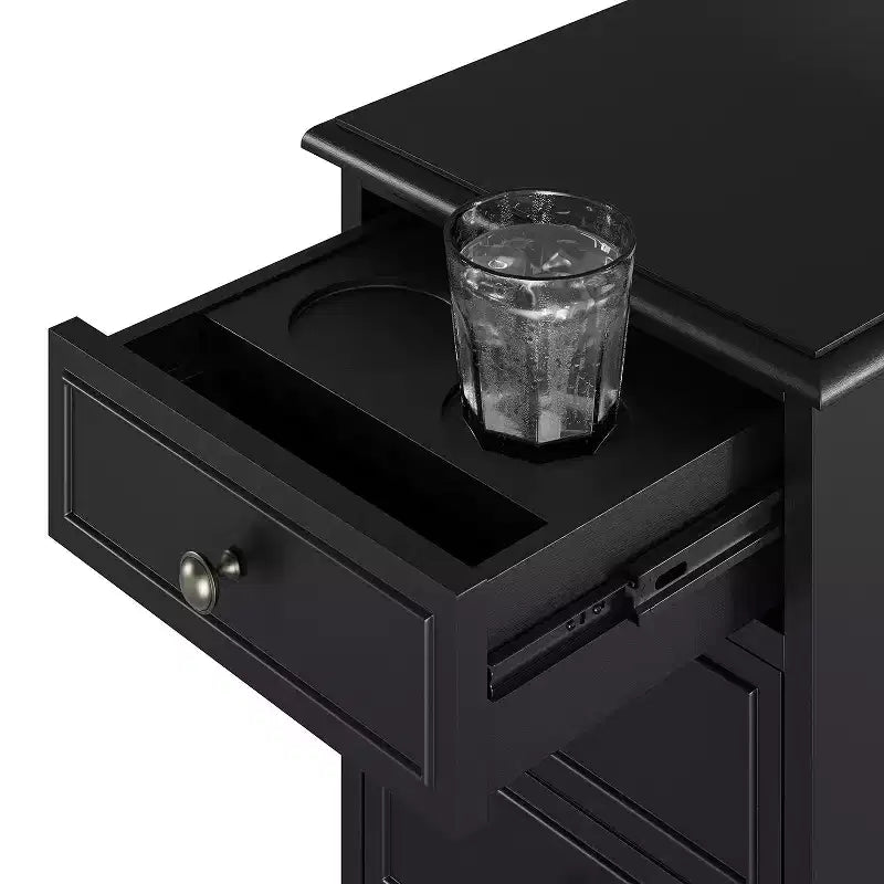 Table d'appoint traditionnelle Xinara avec rangement et prises intégrées|HULALA HOME