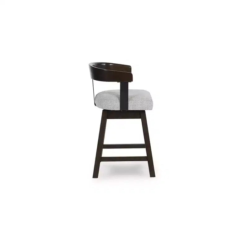 Signature Design by Ashley Haddigan Tabourets de bar pivotants rembourrés, hauteur comptoir, lot de 2, assise grise avec cadre marron foncé