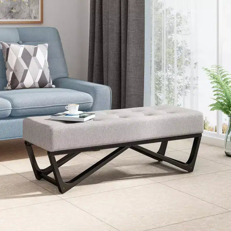 Ottoman rectangulaire Okak avec coussin, banc de bout de lit avec pieds élégants, repose-pieds pour salon, chambre à coucher, entrée