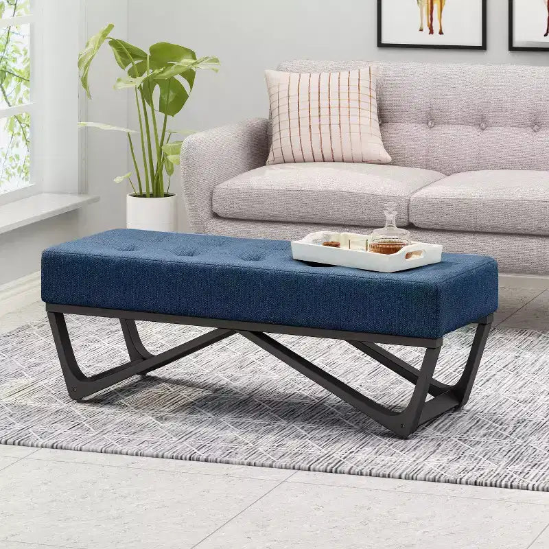 Ottoman rectangulaire Okak avec coussin, banc de bout de lit avec pieds élégants, repose-pieds pour salon, chambre à coucher, entrée