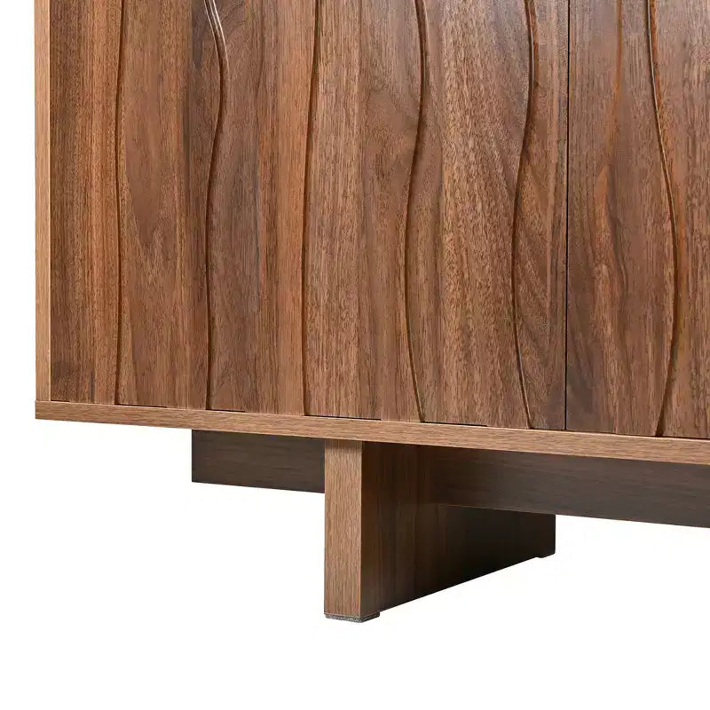 Meuble TV Whisen de style rétro en grain de bois, console média rustique, meuble TV à base robuste avec porte ondulée pour téléviseurs jusqu'à 75 pouces