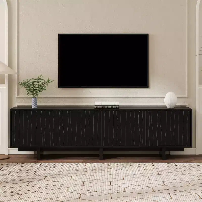 Meuble TV Whisen de style rétro en grain de bois, console média rustique, meuble TV à base robuste avec porte ondulée pour téléviseurs jusqu'à 75 pouces