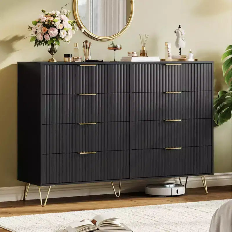 Commode cannelée COZONY avec 8 tiroirs, commode en bois moderne de 140 cm de large avec poignées métalliques, commode de chambre et meuble TV pour salon