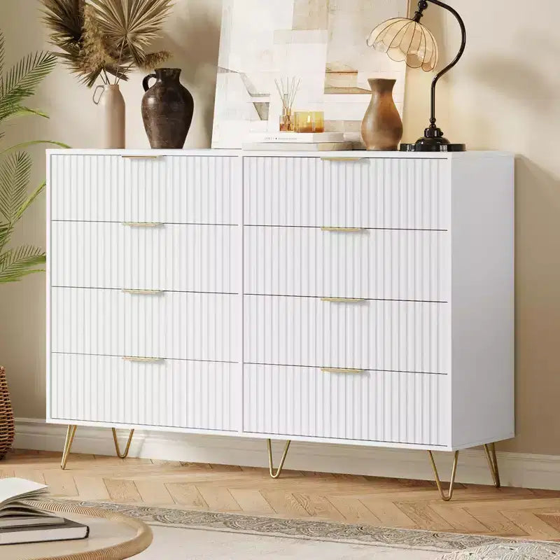 Commode cannelée COZONY avec 8 tiroirs, commode en bois moderne de 140 cm de large avec poignées métalliques, commode de chambre et meuble TV pour salon