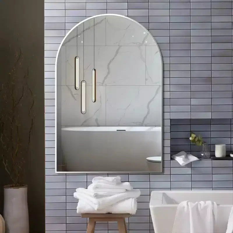 Miroir mural décoratif arqué 20 x 30, Miroir de courtoisie moderne à cadre métallique pour entrée, salon, chambre - Panipeachy