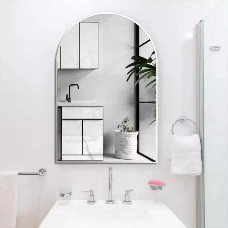 Miroir mural décoratif arqué 20 x 30, Miroir de courtoisie moderne à cadre métallique pour entrée, salon, chambre - Panipeachy