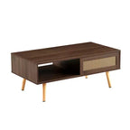 Table basse en rotin JVNOXK de 105 cm, porte coulissante pour le rangement, pieds en bois massif, table moderne pour salon, couleur noyer