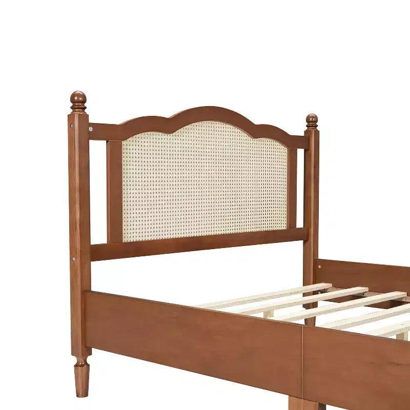Lit plateforme vintage GDFStudio Brenda en bois avec tête de lit en rotin naturel