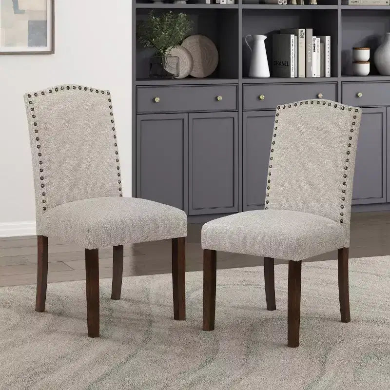 Chaises de salle à manger GDFStudio Bennett au design classique moderne, avec assise et dossier en tissu texturé et clous décoratifs (Lot de 2)