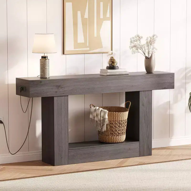 Table d'entrée de 63 pouces, console étroite et longue à 2 niveaux avec rangement et station de charge, table de canapé en bois de style ferme derrière le canapé pour l'entrée, le foyer