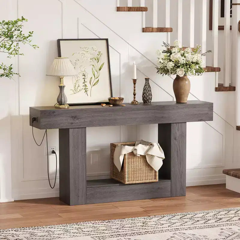 Table d'entrée de 63 pouces, console étroite et longue à 2 niveaux avec rangement et station de charge, table de canapé en bois de style ferme derrière le canapé pour l'entrée, le foyer