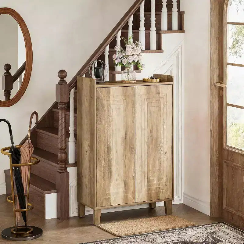 Meuble à chaussures Lantine avec portes et pieds en bois, étagère à chaussures de ferme à 5 niveaux avec 4 étagères réglables pour entrée, foyer, couloir, marron rustique
