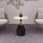 Chaise de salle à manger moderne LeisureMod Kora en similicuir – Assise rembourrée avec pieds en acier épurés
