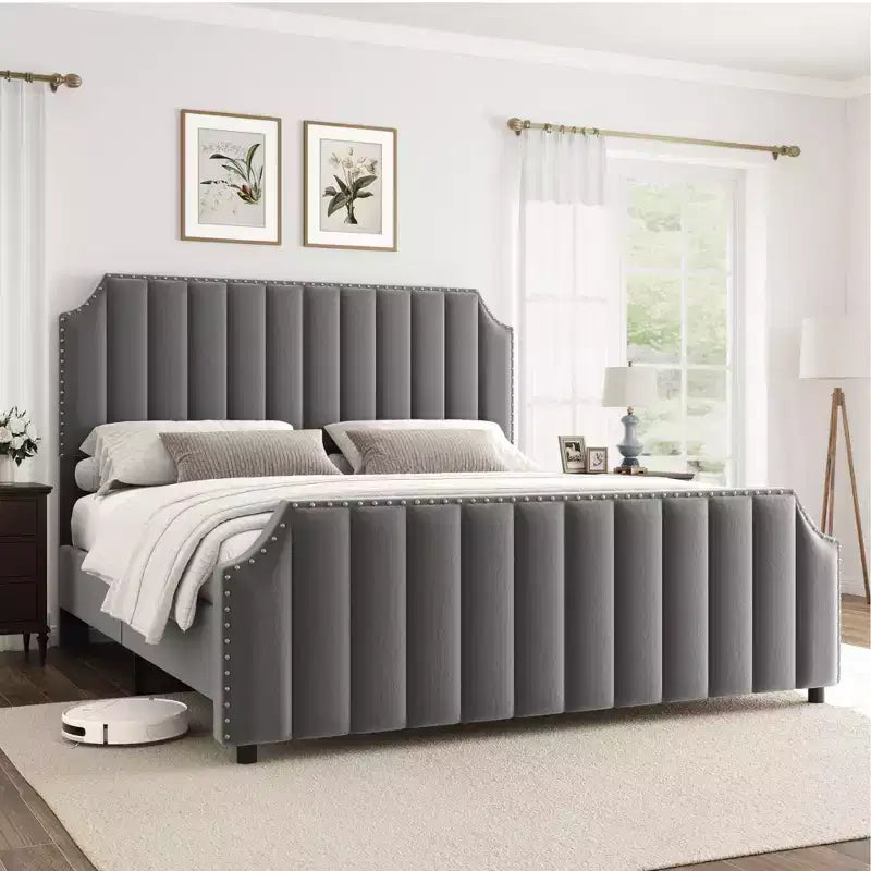 Cadre de lit Queen Size en Velours avec Tête de Lit et Pied de Lit de 127,5 cm de Haut. Lit Plateforme Rembourré avec Garniture à Clous, Lattes en Bois, Aucun Sommier Tapissier Requis