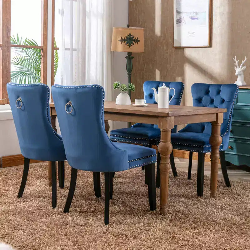Chaises de salle à manger modernes en velours capitonné Harrington Collection, pieds en bois massif avec garniture cloutée, lot de 2 chaises d'appoint rembourrées contemporaines, bleu marine