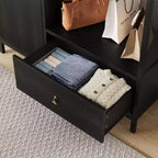 Meuble de rangement autoportant avec étagères et tringle à vêtements, portemanteau moderne en métal avec côtés en maille et tiroir