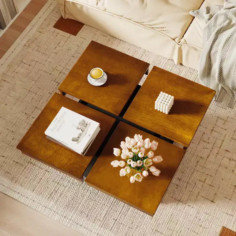 Table basse carrée Costway avec plateau fendu en placage de bois massif et base encastrée pour appartement