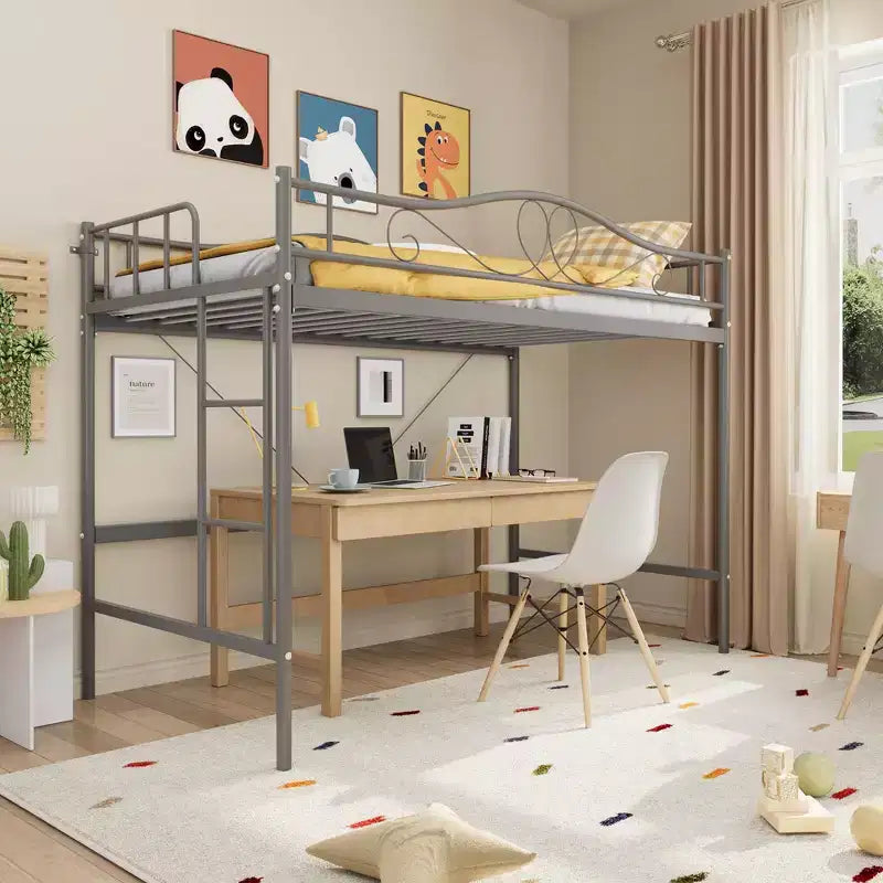 Lit mezzanine simple. Cadre en métal robuste, échelle amovible, barrières de sécurité pleine longueur, capacité de charge de 180 kg, pas besoin de sommier.