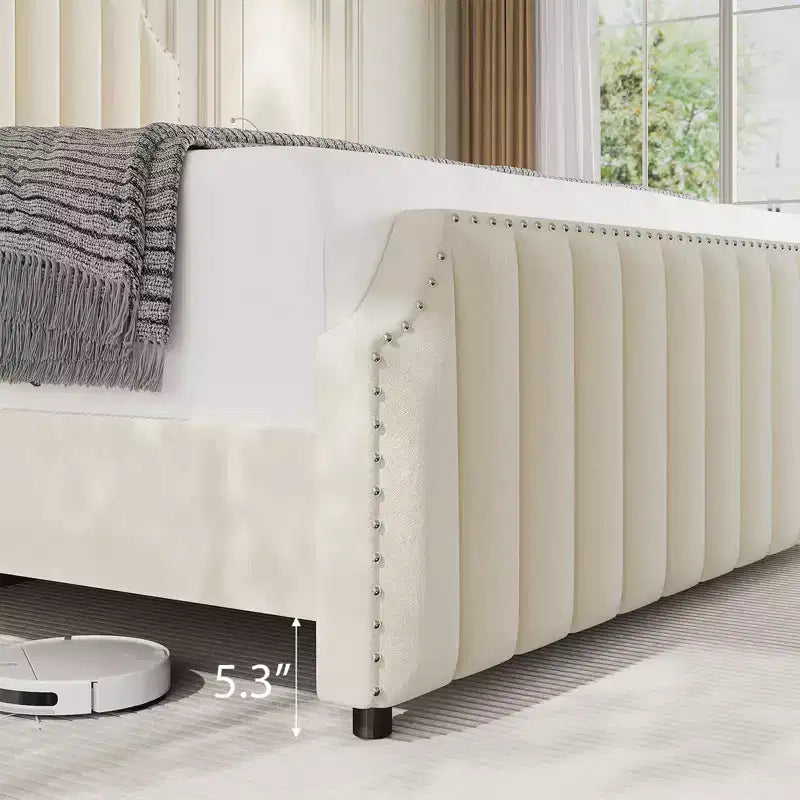 Cadre de lit plateforme en suède, hauteur 127,5 cm, tête et pied de lit matelassés avec rivets, pas besoin de sommier tapissier, beige.