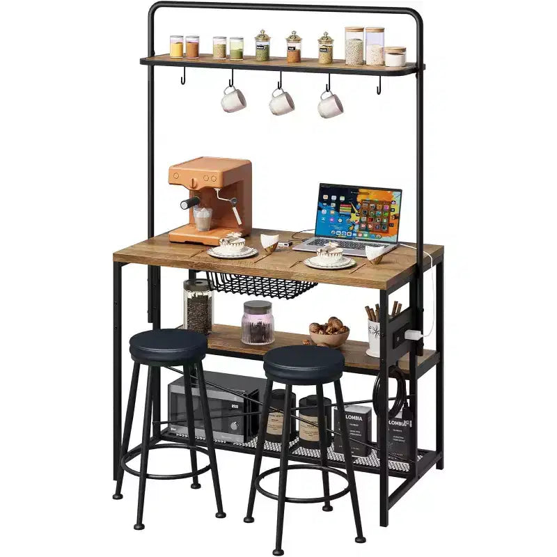 Îlot de cuisine industriel avec prise de courant et 2 tabourets de bar, étagère à 3 niveaux avec 5 crochets, table de bar à café pour four à micro-ondes pour salle à manger