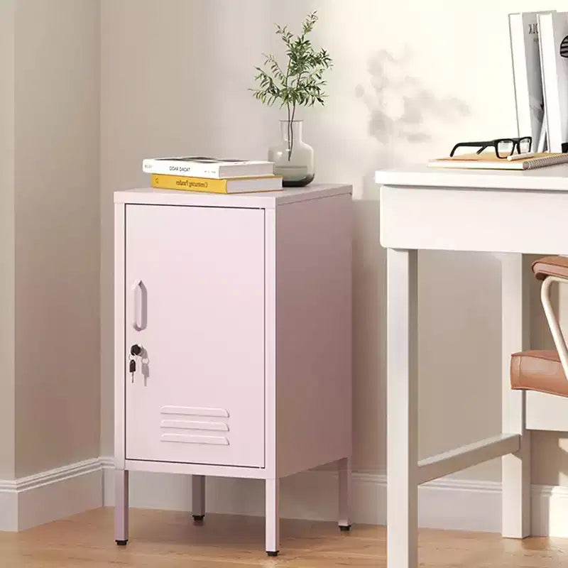 Table d'appoint métallique verrouillable à porte unique, table d'appoint moderne avec 2 étagères réglables, armoire de rangement multiple pour le salon et la chambre à coucher