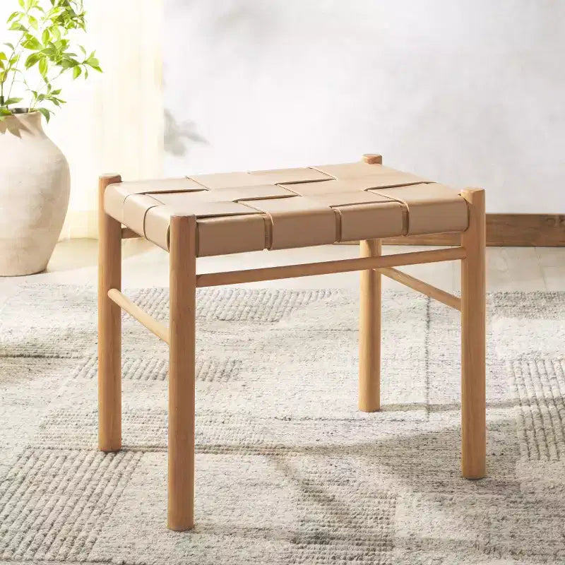 Pouf Devnie en cuir tressé - SFV1601 - Safavieh Couture