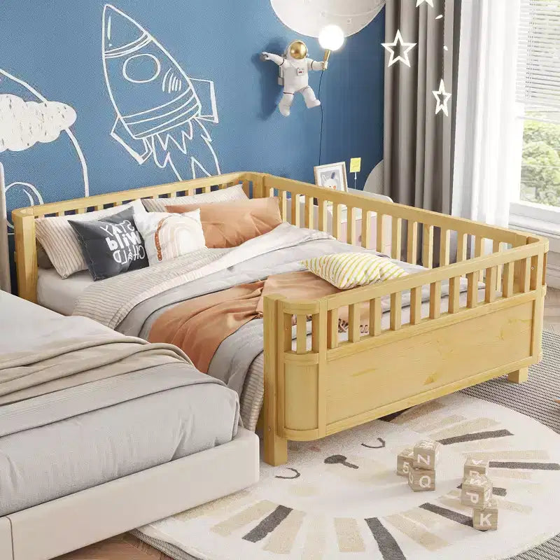 Lit de plate-forme en bois de pin moderne Betsy GDFStudio pour enfants avec main courante détachable