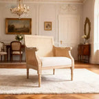 Fauteuil d'appoint français rembourré en rotin et bois d'hévéa Bertie de GDFStudio