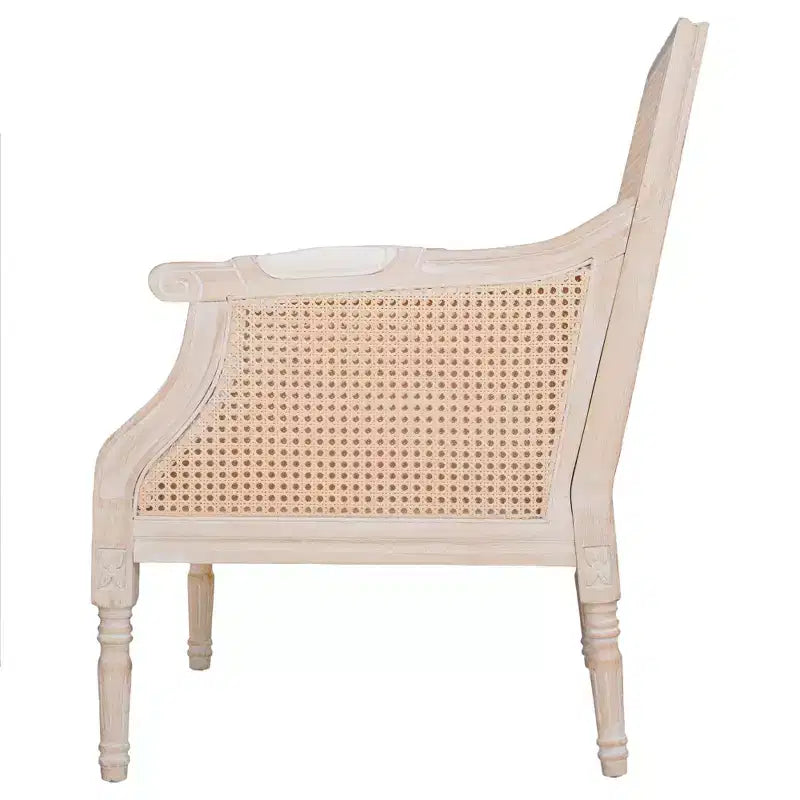 Fauteuil d'appoint français rembourré en rotin et bois d'hévéa Bertie de GDFStudio