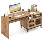 Bureau de direction Costway 71 avec compartiments ouverts, tiroirs de rangement et armoire à porte simple, couleur naturelle