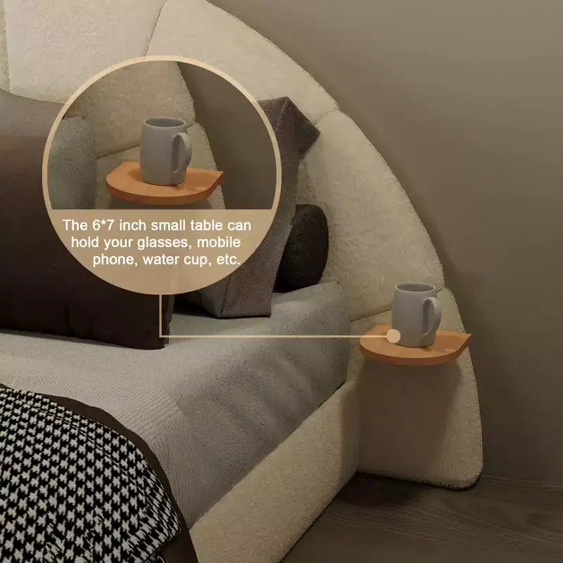 Cadre de lit Queen Boucle arqué beige avec table de chevet intégrée, texture douce et design stable au sol pour chambres chics